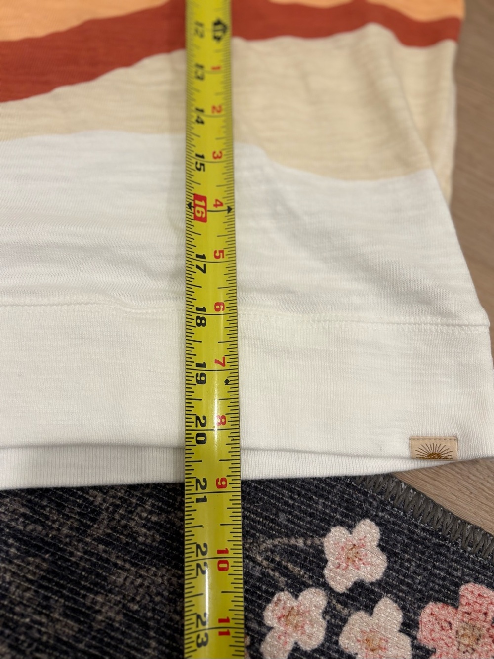 Faherty Sunwashed Slub Crewneck Size Medium 100% Cotton - Picture 8 of 8